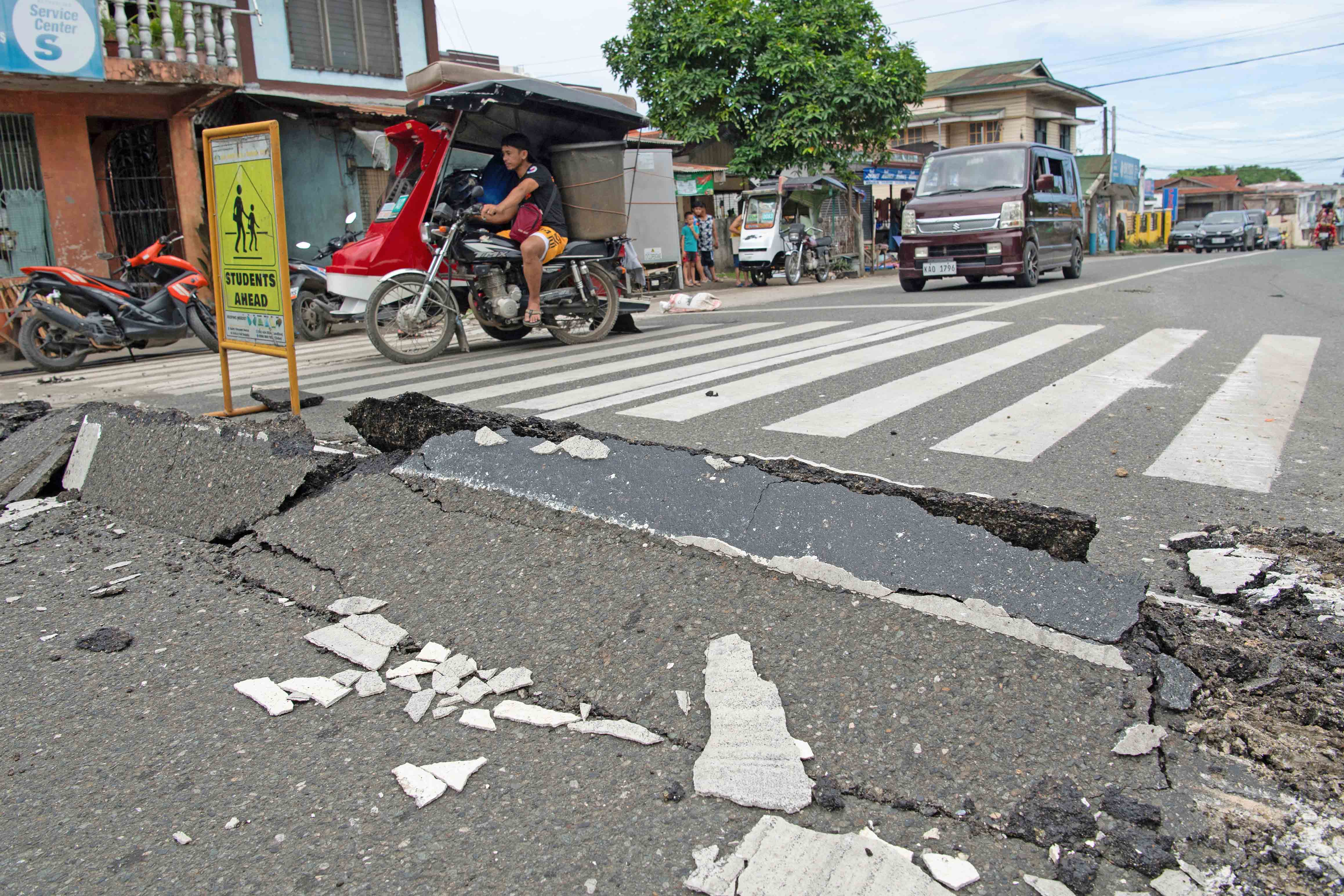 Sedikitnya 69 Orang Tewas akibat Gempa di Filipina