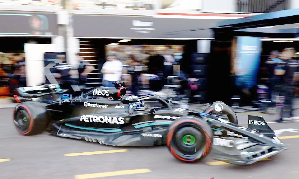 George Russell Akhirnya Pecah Telur! Mercedes Kuasai GP Singapura 2025, Verstappen Tak Berdaya