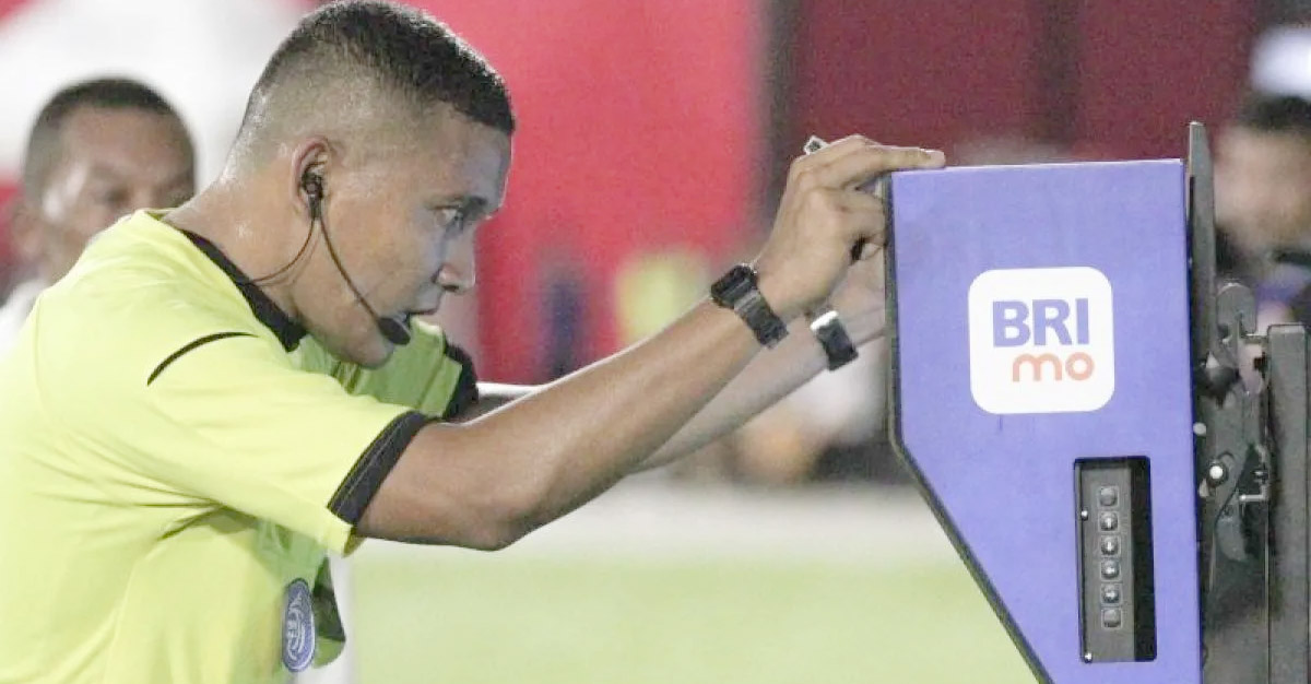 FIFA Perkenalkan FVS Alternatif VAR, Apaan Sih? Cari Tahu Yuk!