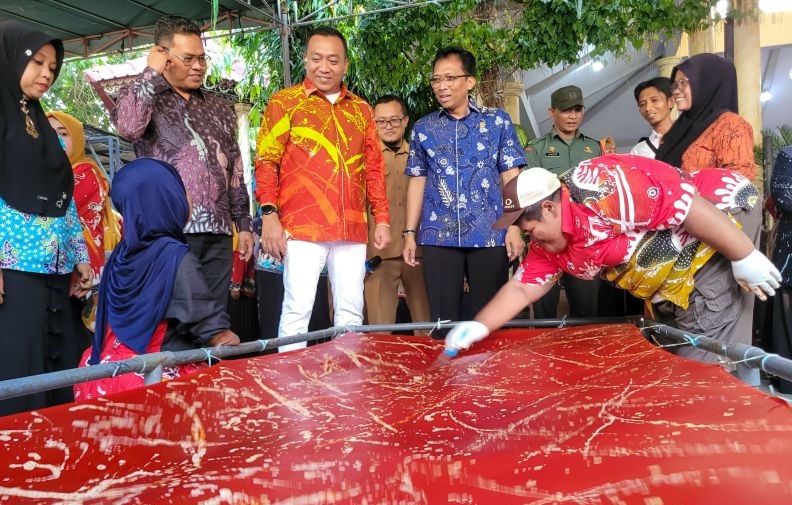 Perajin Batik Ciprat Situbondo Diundang Kementerian UMKM Tampil di Pameran Nasional