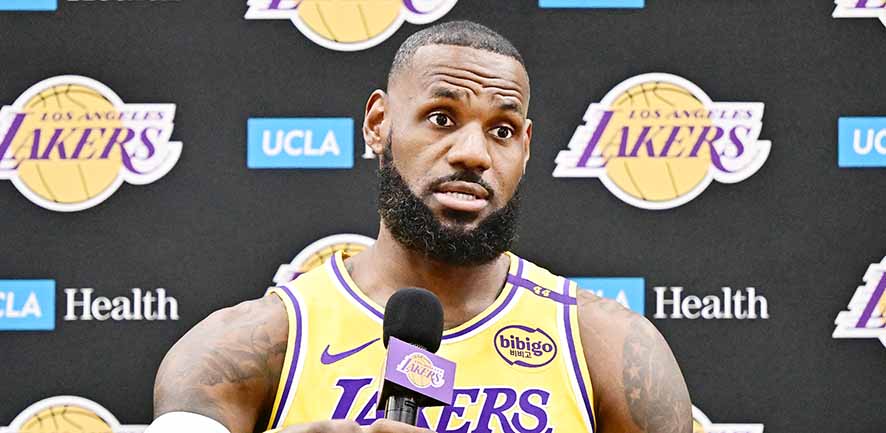 LeBron James Bikin Ramai Dunia Basket Lewat Gimik Iklan