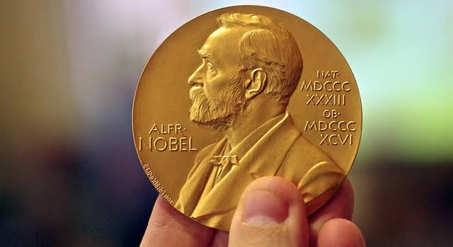 Dikenal dengan Karyanya yang Distopia, Penulis Hungaria Sabet Nobel Sastra