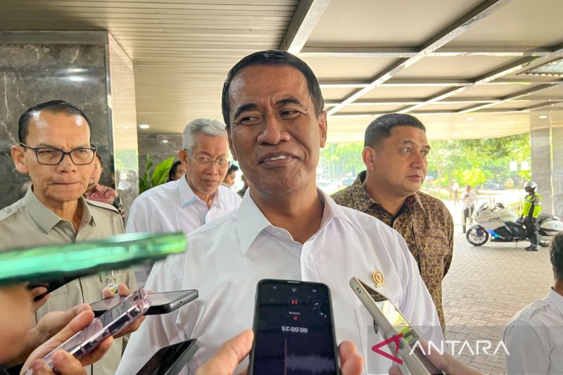 Langkah Mengejutkan! Prabowo Tunjuk Mentan Amran Pimpin Bapanas Gantikan Arief Prasetyo