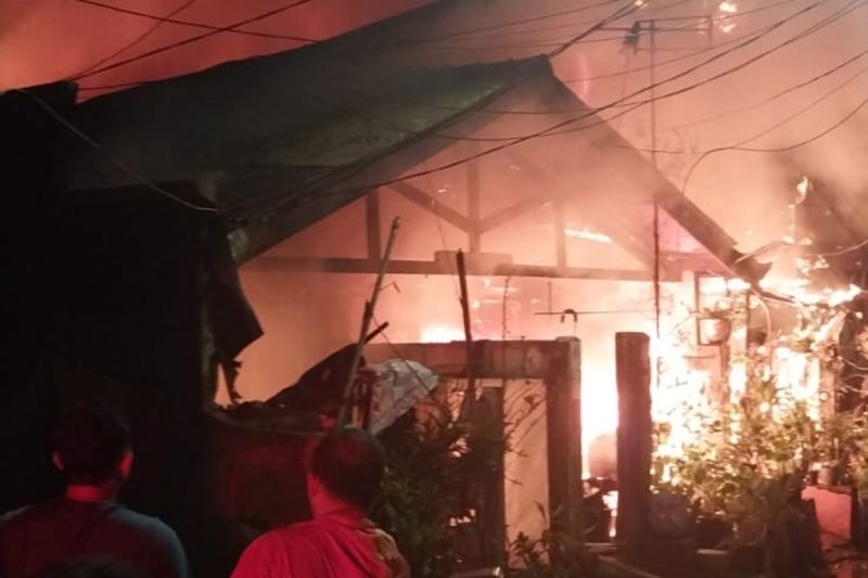 Kebakaran Hari Ini, Dua Rumah di Tanjung Priok Ludes Dilalap Api, Penghuni yang Sakit Sempat Terkunci di Kamar