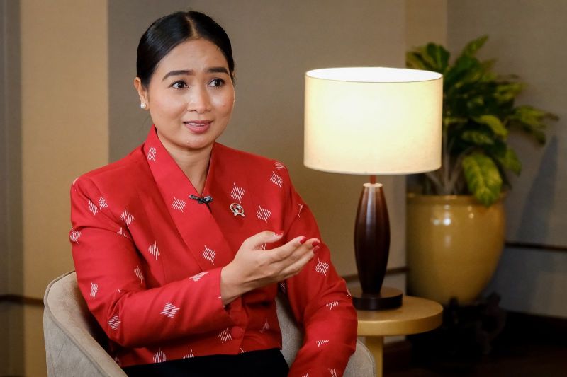 Wamen Ni Luh Minta Pemandu Wisata Kuasai Bahasa Inggris
