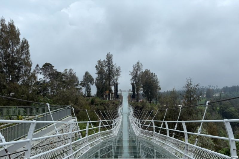 Jembatan Kaca Bromo Belum Dibuka, TNBTS Tunggu Izin Resmi