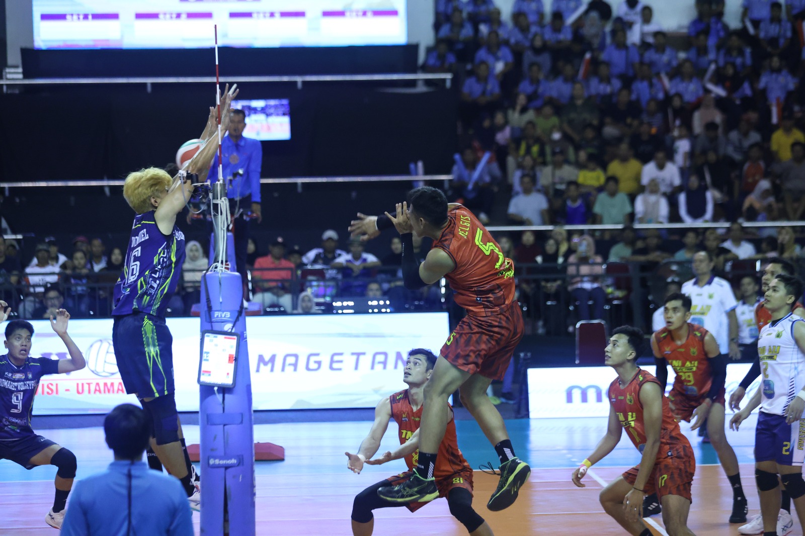 Final Four Livoli Divisi Utama 2025: TNI AU Electric Tundukkan Indomaret 3-1
