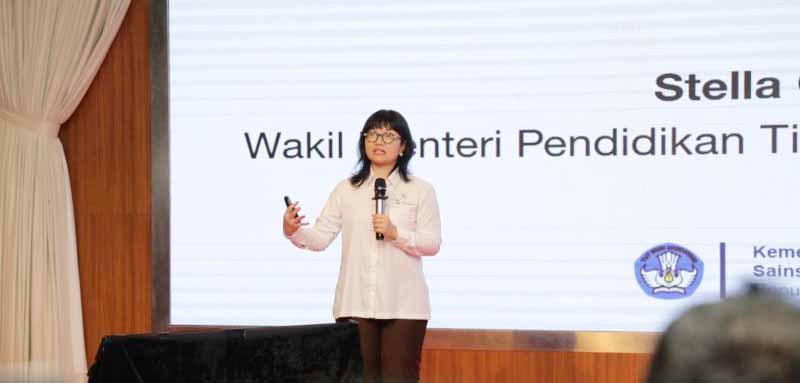 Wamendiktisaintek: Kunci Hadapi Tantangan AI Adalah SDM yang Unggul 