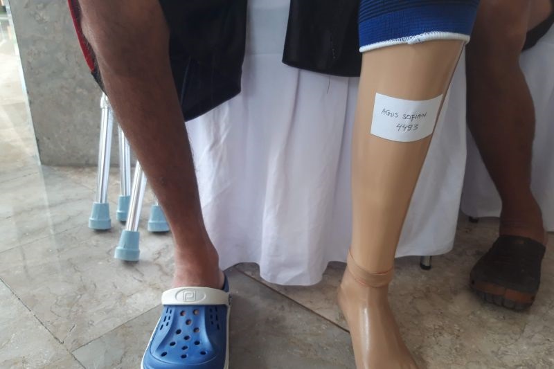 Kemensos Salurkan Bantuan Alat Bantu Mandiri untuk Penyandang Disabilitas di Padang