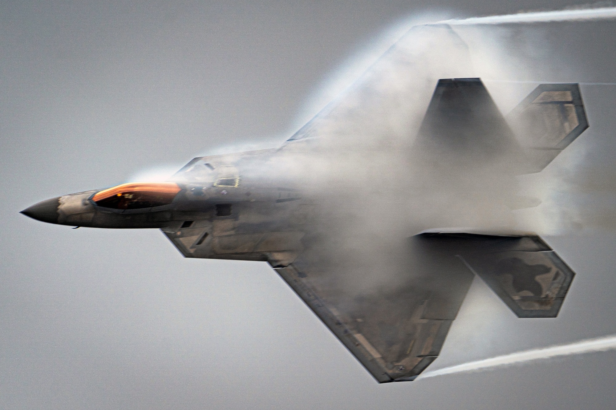 Tiongkok Mulai Produksi Massal Detektor Fiton Radar Kuantum untuk Melacak Jet Siluman F-22 dan F-35 AS