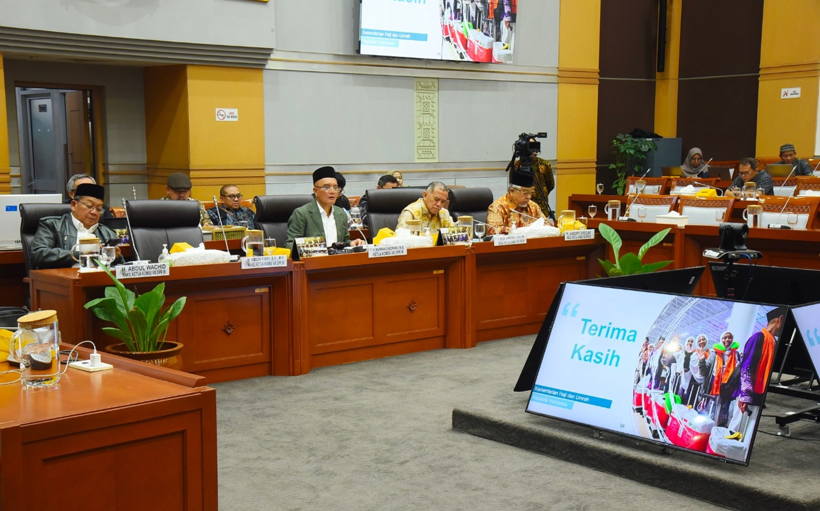 DPR Dorong Penurunan BPIH 2026: Minta Efisiensi Anggaran Haji Tanpa Korbankan Kualitas Pelayanan