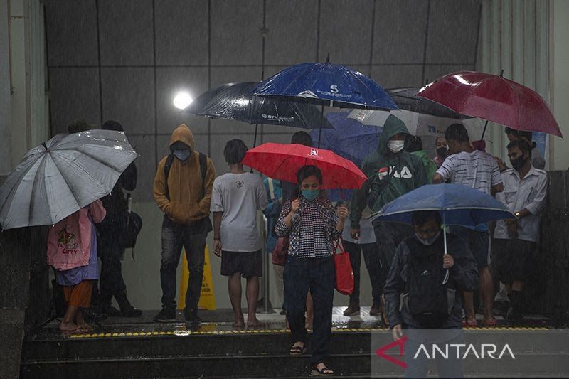 BMKG: Waspada Potensi Hujan Ringan hingga Lebat di Kota Besar Hari Ini