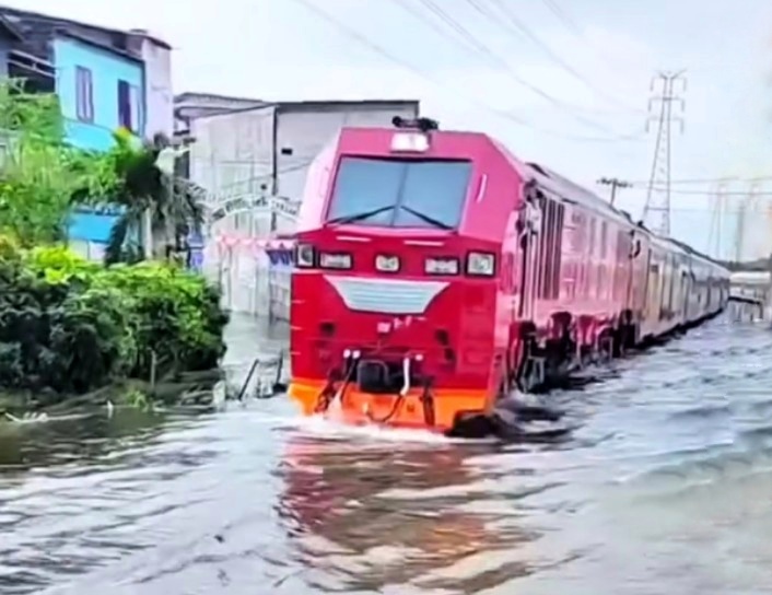 Imbas Banjir Semarang, Ini Update Layanan Pembatalan Tiket dan Perubahan Perjalanan KA dari Surabaya dan Malang ke Jakarta 