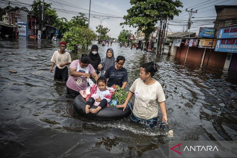 Percepat Penanganan Banjir di Semarang, BNPB Tambah Pesawat OMC 