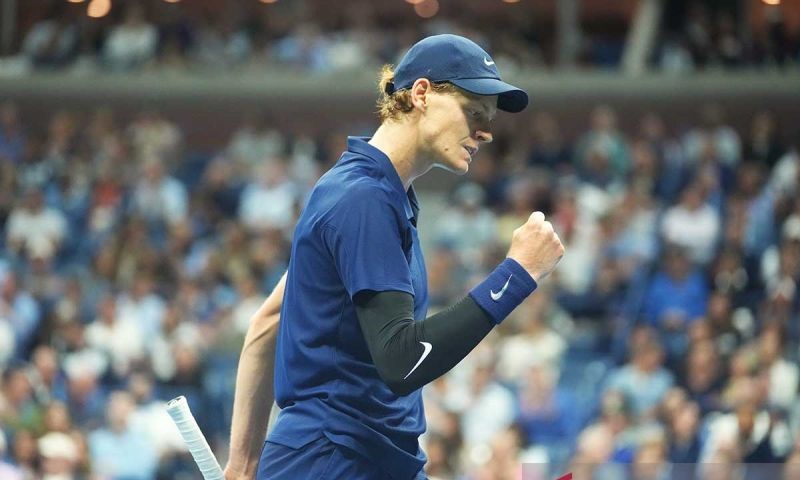 Jannik Sinner Jaga Asa Rebut Takhta Nomor 1 Dunia Usai Melaju ke Perempat Final Paris Masters untuk Kali Pertama