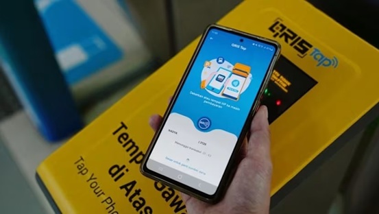 Makin Praktis! Bayar MRT, LRT, KRL, dan Bus Transjakarta Kini Cukup Tap Pakai QRIS