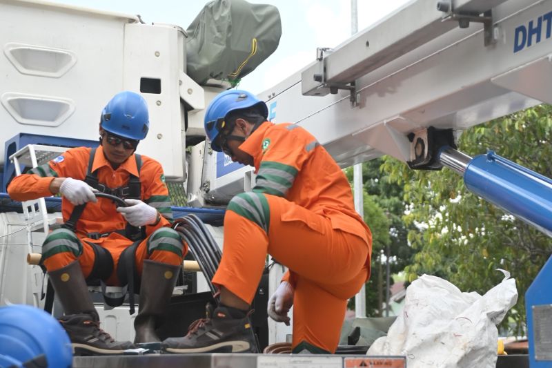 Jelang Musim Hujan, PLN Kalselteng Perkuat Sistem Kelistrikan dengan Terjunkan Enam Tim PDKB 