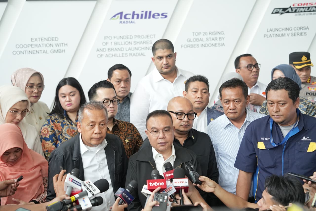 Sidak ke Pabrik Ban Michelin, DPR: Hentikan Sementara PHK, Kembalikan Warga Bekerja!