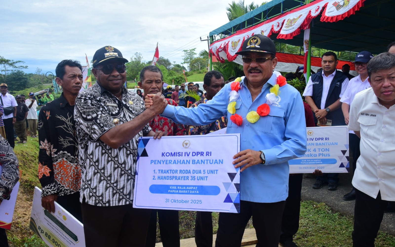 Robert J. Kardinal Gugat Pemerintah: Transmigran di Raja Ampat Butuh Aksi Nyata, Bukan Janji Manis!