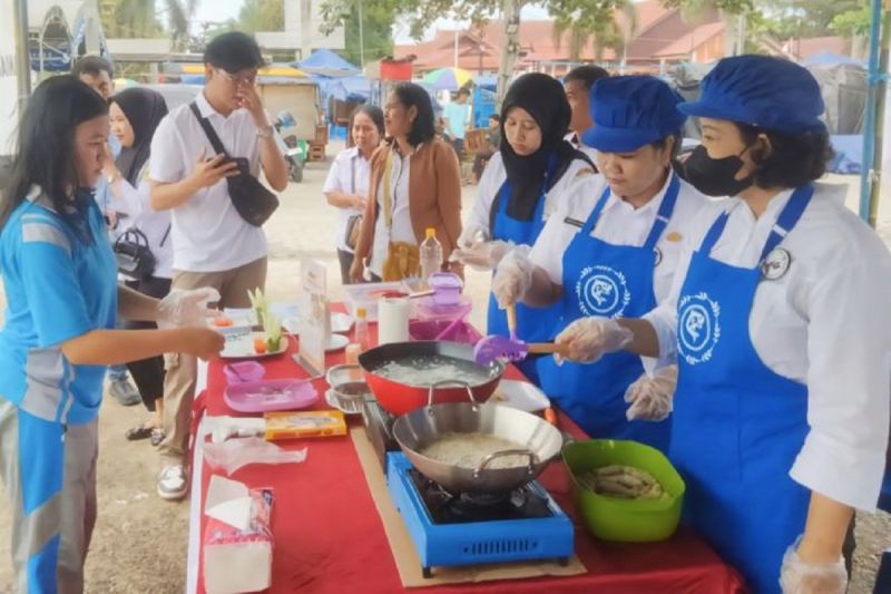 Pengolahan Ikan Menjadi Produk Bernilai Jual Tinggi Jadi Strategi Tingkatkan Ekonomi di Kuala Kurun.
