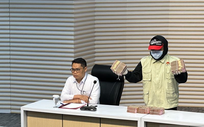 KPK Sita Rp500 Juta dalam OTT Bupati Ponorogo Sugiri Sancoko