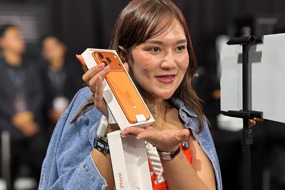 Apple Siapkan iPhone 20 dengan Kamera Selfie Tersembunyi ...