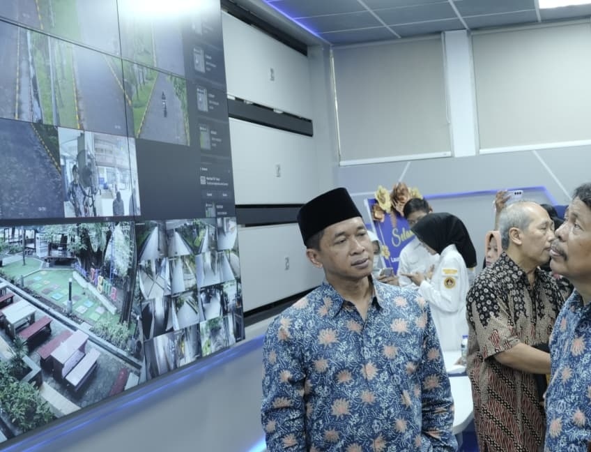 Transformasi Digital Kampus, ITS Resmikan Command Center