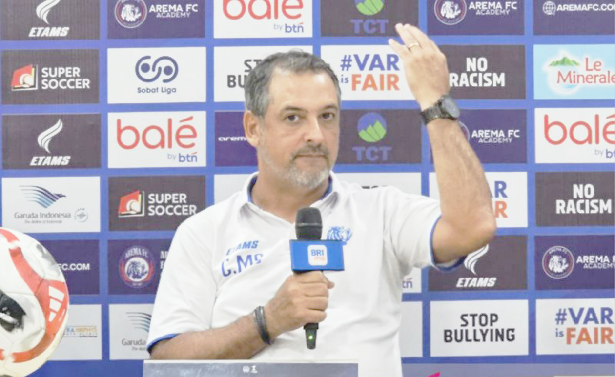 Derbi Jatim Memanas! Marcos Santos Kejar Stamina Pemain Arema demi Tumbangkan Persebaya