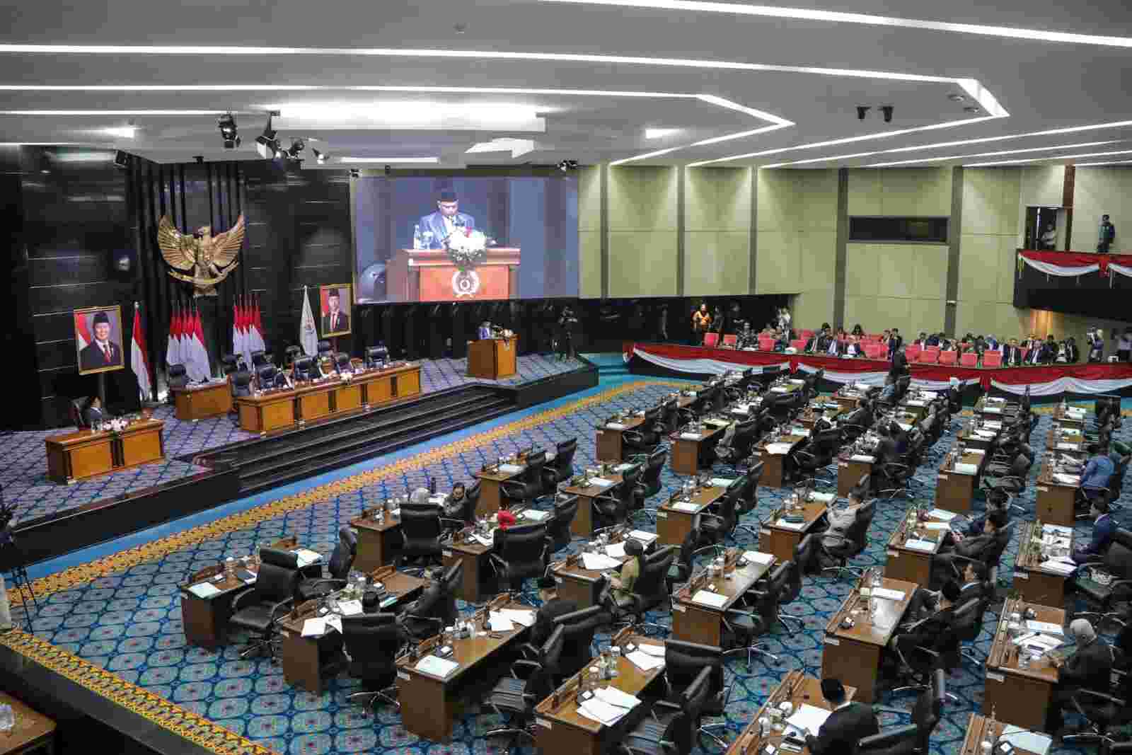 APBD DKI Jakarta 2026 Disahkan: Ricuh, Sejumlah Fraksi Walk Out Tolak Penghapusan Subsidi Pangan
