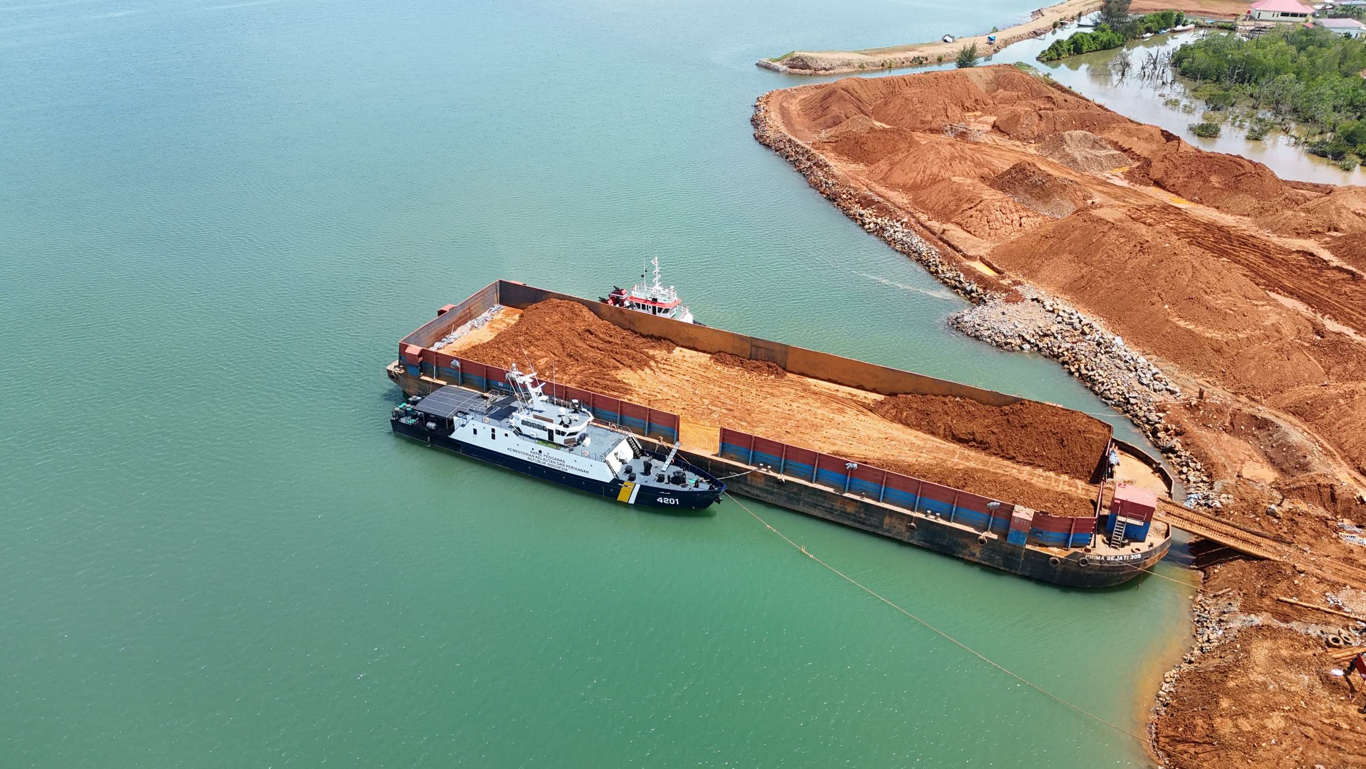 Tegas! KKP Hentikan Sementara Tiga Lokasi Pemanfaatan Ruang Laut Ilegal di Sultra