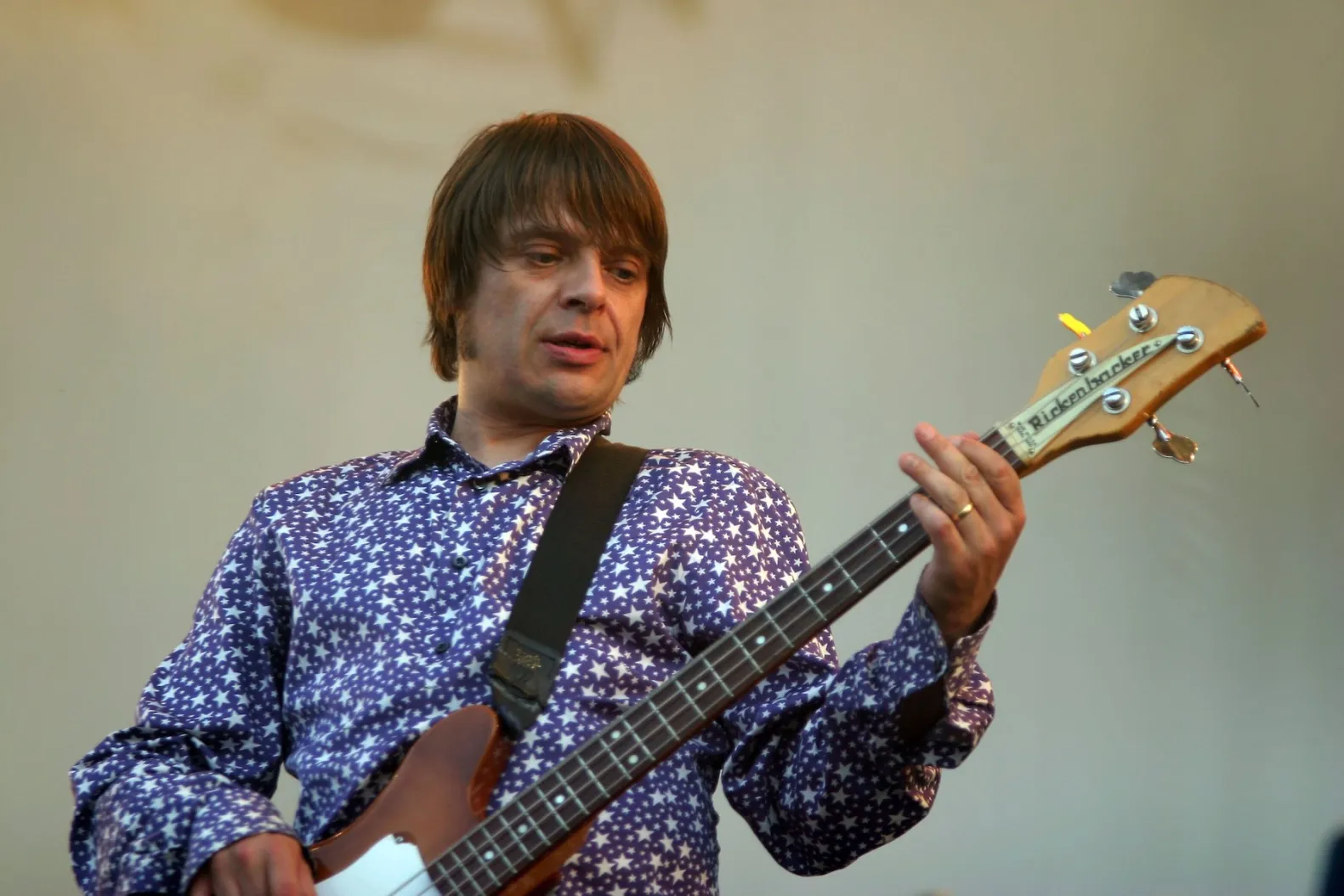 Dunia Musik Indie Berduka: Bassist The Stone Roses Gary 'Mani' Mounfield Meninggal di Usia 63 Tahun, Ini Karya-Karyanya