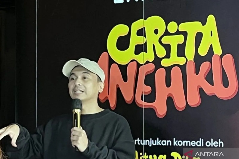 Raditya Dika Siap Gelar Tur Stand Up Comedy Tahun Depan, 6 Kota Bakal Disambangi 
