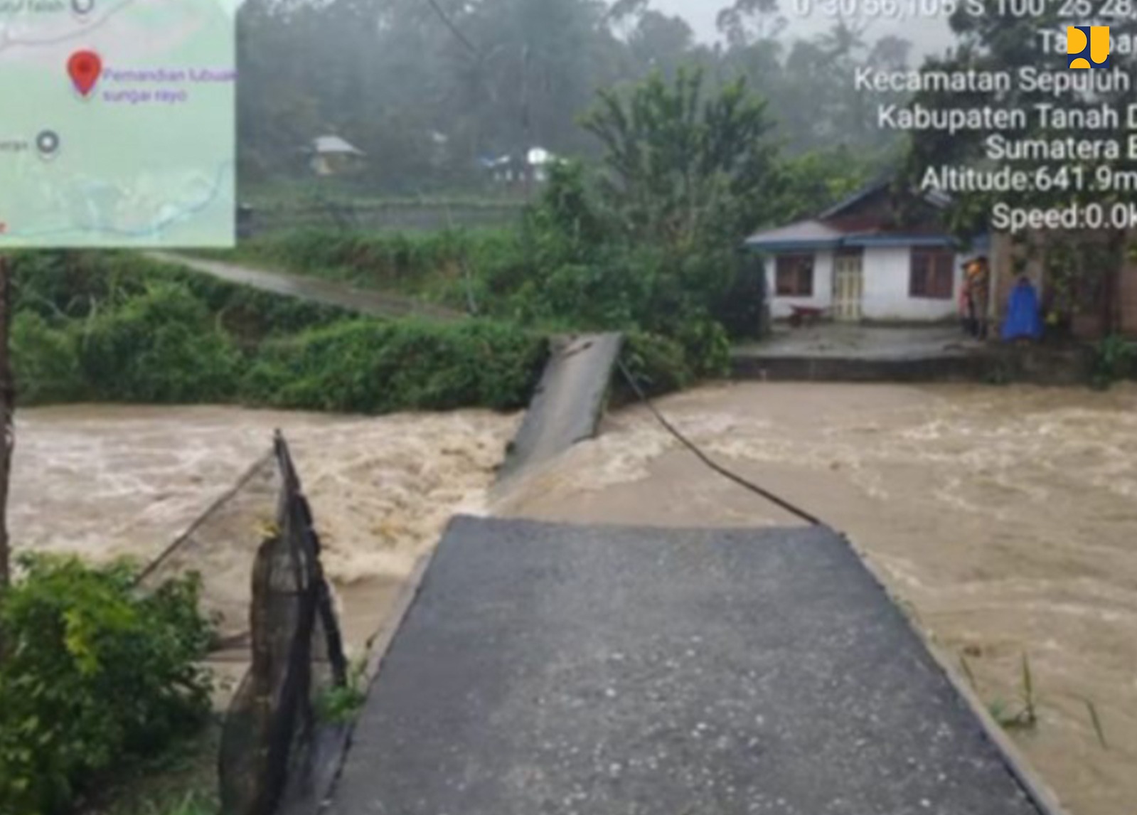 Ruas Jalan Nasional Padang-Bukittinggi Terputus, Kementerian PU Terjunkan Alat Berat