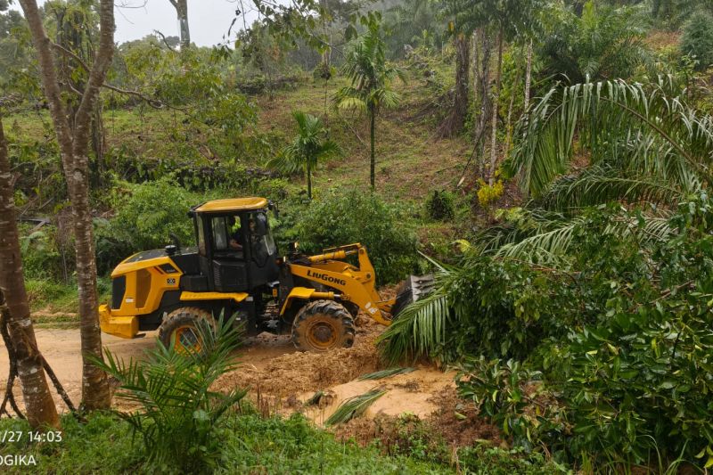Pemkab Agam Butuh 15 Alat Berat untuk Cari Korban dan Bersihkan Longsor
