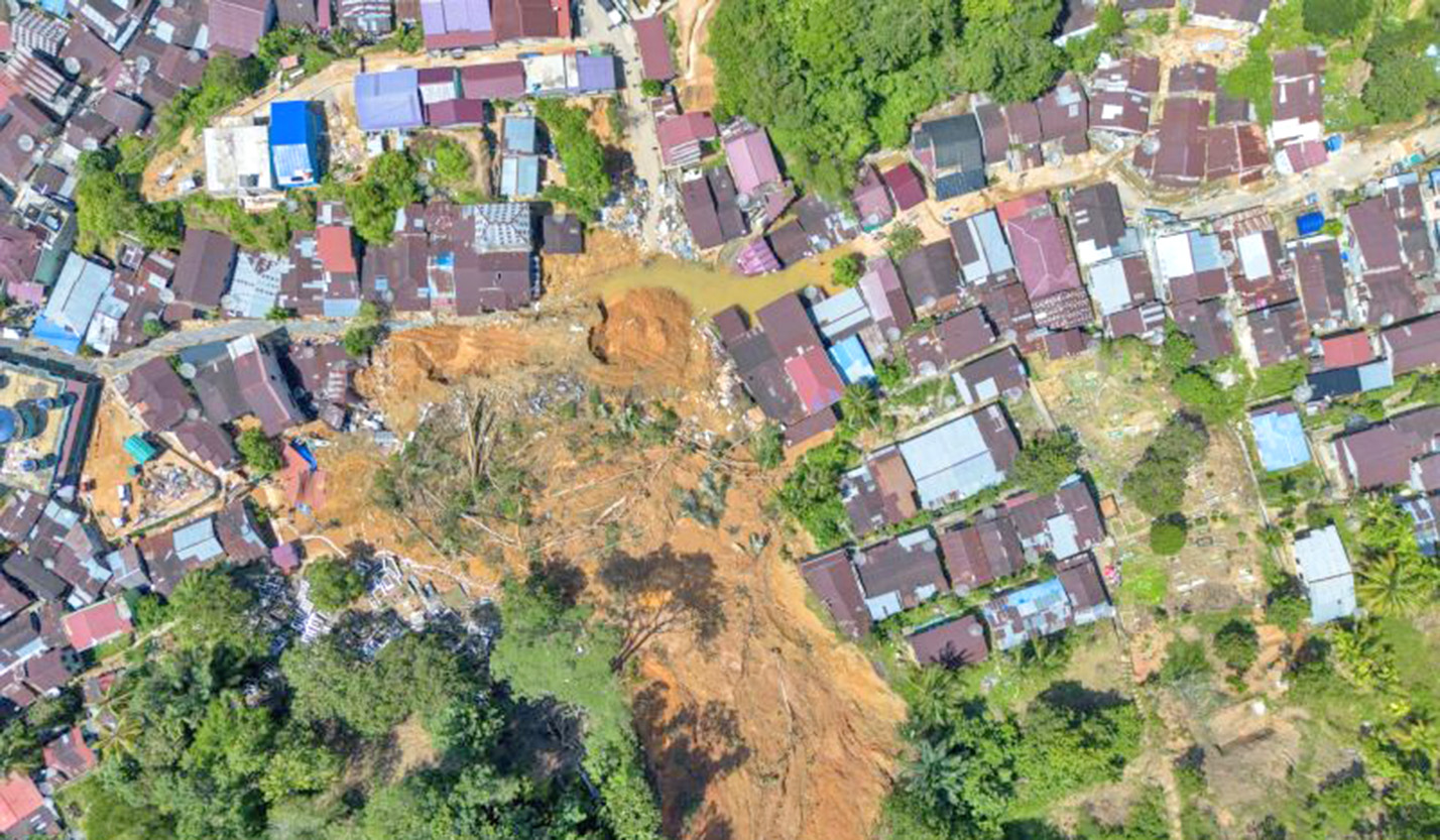 TNI Kerahkan Pesawat Angkut Kirim Logistik ke Titik Banjir Sibolga