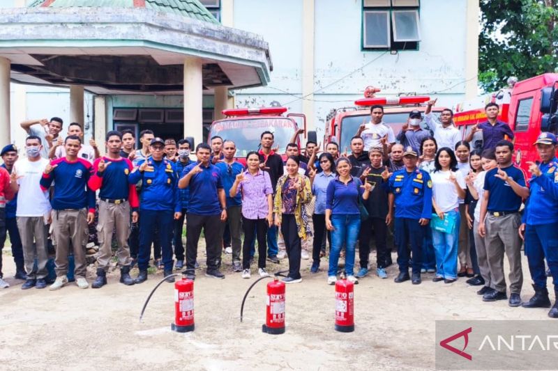 Pemkab Mabar Edukasi Pelaku Usaha di Labuan Bajo Atasi Kebakaran