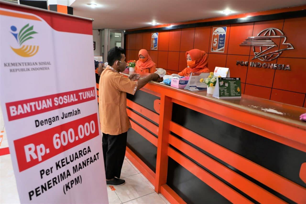 BLT Kesra Dikebut! Airlangga Pastikan Penyaluran ke 26,2 Juta KPM Tuntas Akhir Tahun