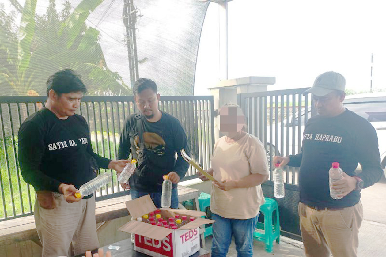 Operasi Pekat Cirebon Kian Digencarkan, Ratusan Miras Ilegal Disapu Bersih Polisi