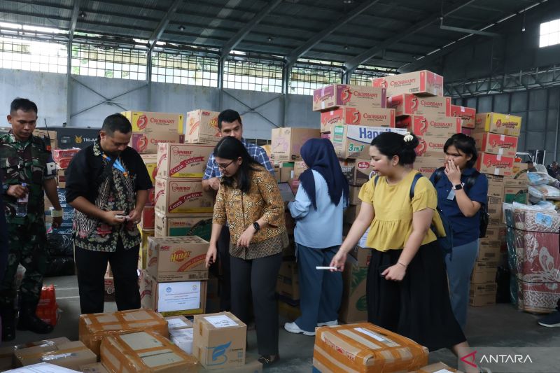 Wamendiktisaintek Dorong Kerja Sama Perguruan Tinggi dan Pemerintah untuk Percepatan Penanganan Korban Bencana