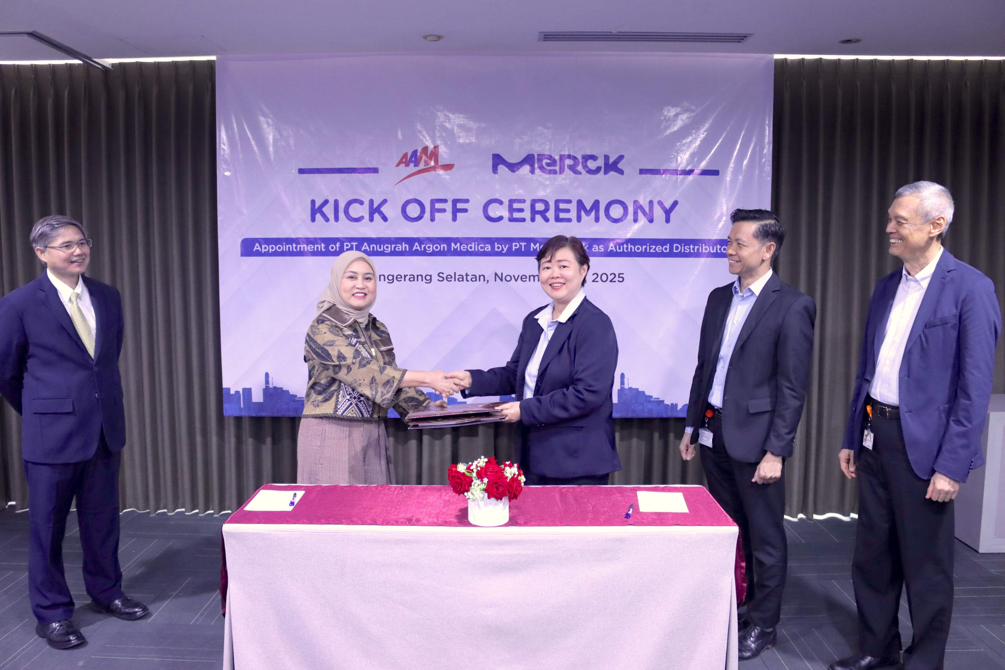 MDLA Perkuat Posisi di Pasar Distribusi Kesehatan, AAM Gandeng Merck Perkuat Rantai Pasok