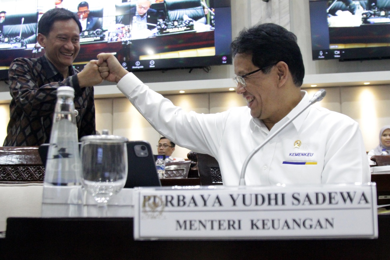 Tanpa Kepastian Hukum, Pertumbuhan Ekonomi Berkelanjutan Sulit Tercapai