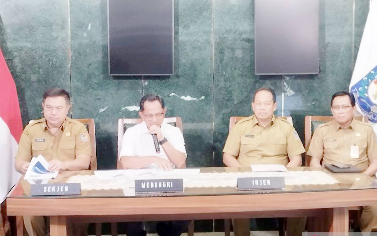 Tinggalkan Warganya Saat Bencana, Bupati Aceh Selatan Disanksi Mendagri