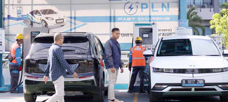 Mayoritas Pemilik Mobil Listrik di Indonesia Kelompok Menengah Atas