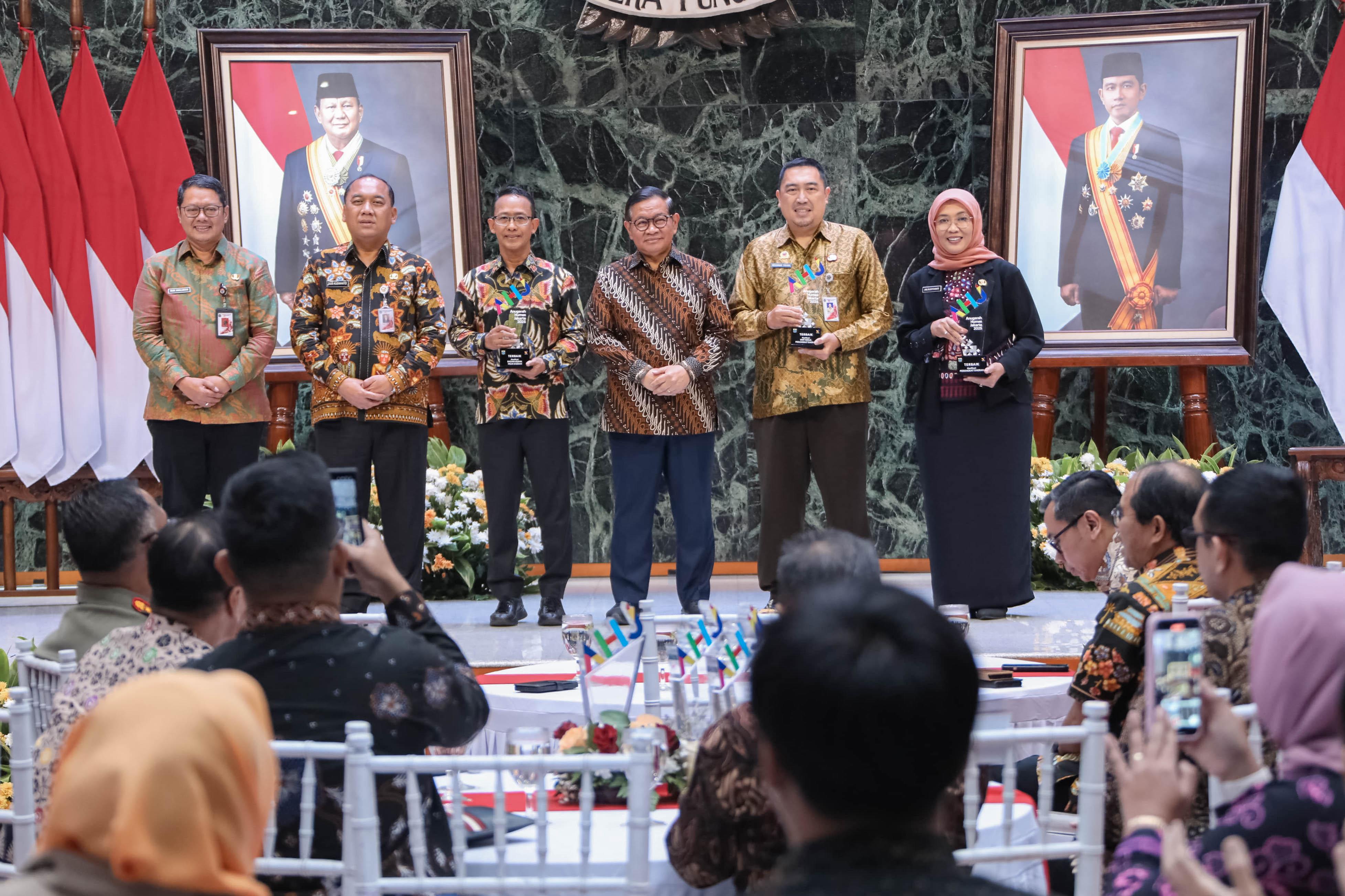 Anugerah Humas Jakarta 2025: Gubernur Pramono Puji Kreativitas Humas DKI, MRT Jakarta & Dinkes Sabet Gelar Terbaik