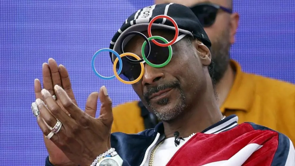 Gara-gara Aksinya di Olimpiade Paris, Snoop Dogg Ditunjuk Jadi "Pelatih Kehormatan" Timnas AS untuk Olimpiade Tahun Depan