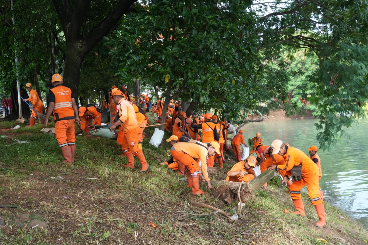 1.000 Pasukan Turun ke Waduk Ria Rio, Alarm untuk Jaga Jakarta dari Banjir