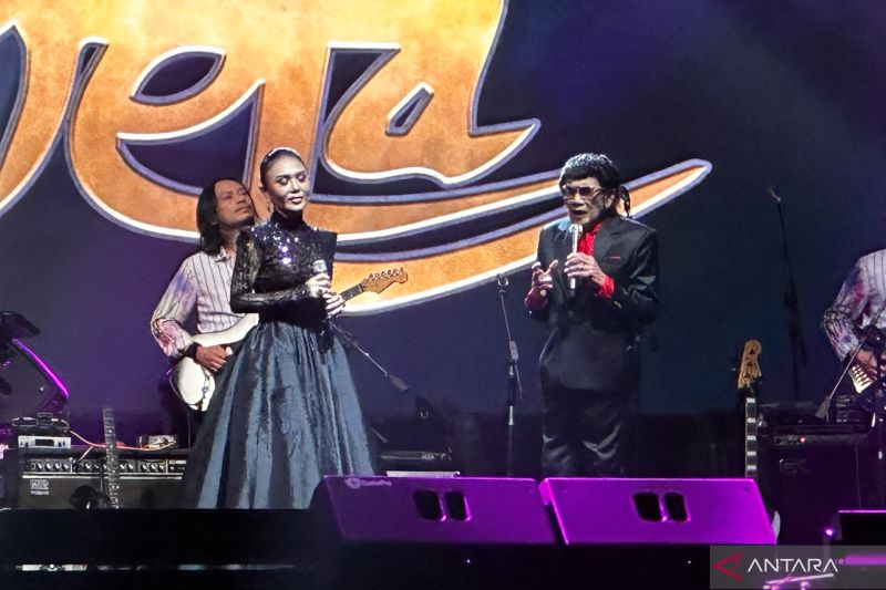 Yuni Shara Mendadak Dangdut, Duet dengan Rhoma Irama Bawakan Lagu Aladdin di 55 Tahun Soneta