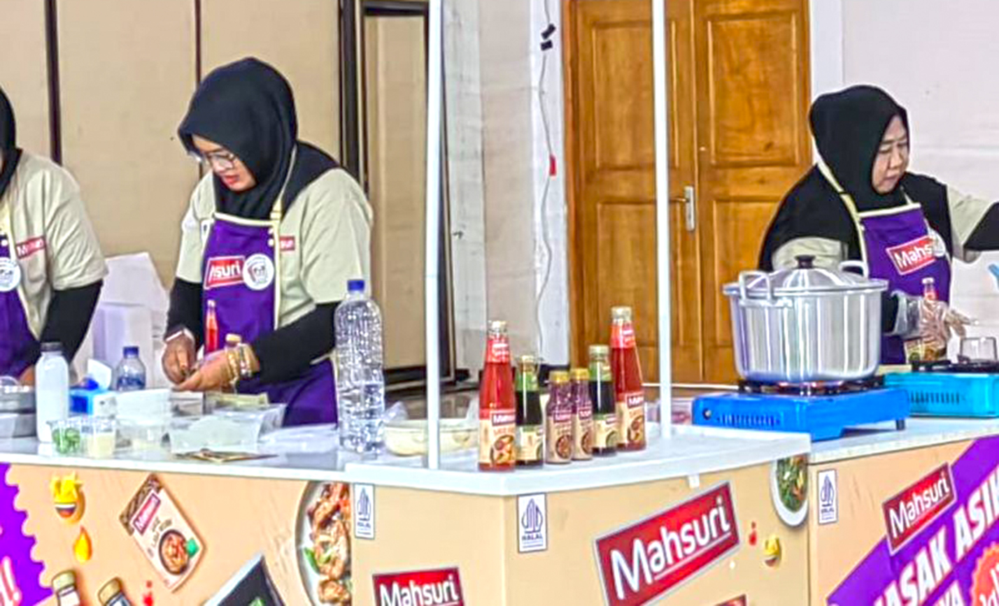 Ratusan Ibu Masak Pangan Lokal Hasilkan 1.000 Paket Makanan Bergizi