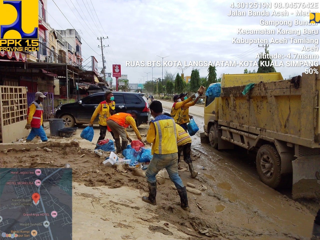 Buka Akses dan Gerakkan Ekonomi Lokal, Kementerian PU Libatkan Warga Aceh Tamiang Bersihkan Jalan Lewat Padat Karya