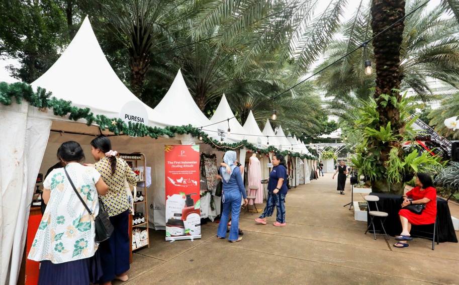 Hari Ini Terakhir, Pemprov DKI Gelar Pasar Kreatif Natal 2025 di Lapangan Banteng